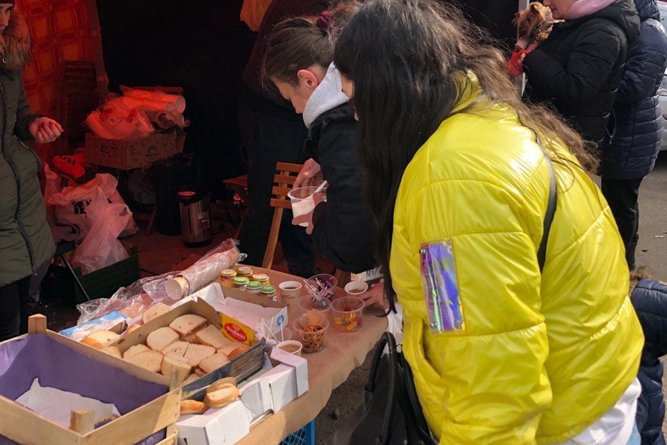 Sandwiches And Hot Drinks For Ukrainians Who Have Fled The Conflict In Dohobrych, On The Ukrainian Polish Border. Photo Caritas Ukraine