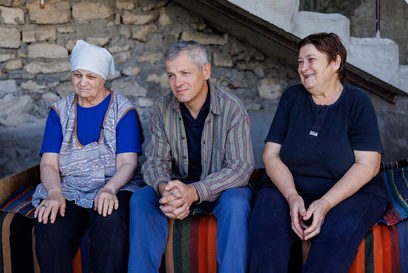 Nina, Far Right, With Vera Andher Grandson Ruslan. Photo Schimbator Studio For CRS.