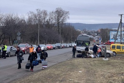 Caritas Spes Providing Hot Meals For People Waiting To Cross The Border To Poland. Photo Caritas Spes