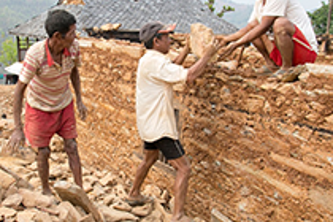 210 201005 Nepal Earthquake Anniversary Jennifer Hardy Crs