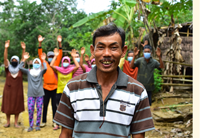 Arsad with his neighbours in Pandeglang District, Indonesia