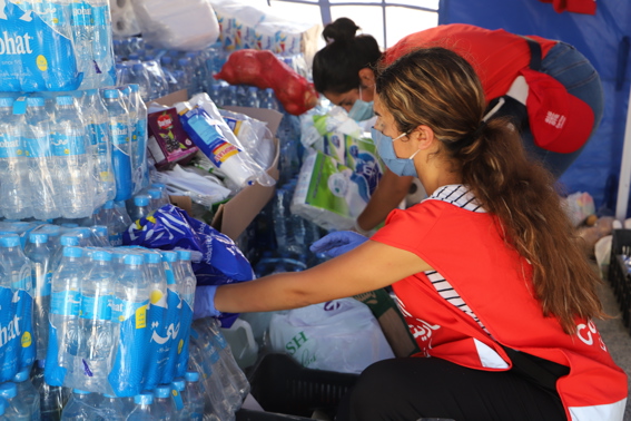 Volunteers Distribute Aid In Beirut. Photo Caritas Lebanon